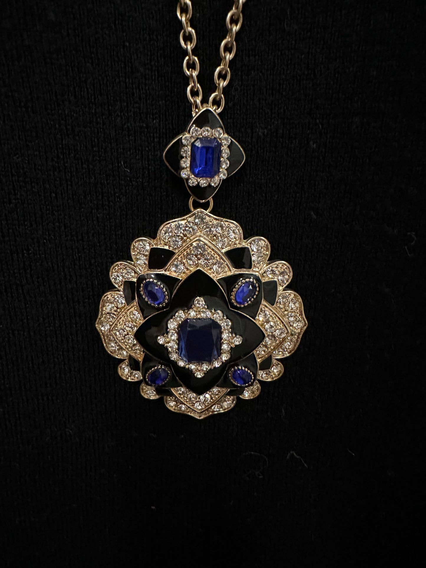 Costume jewellery blue and gold embellished pendant necklace