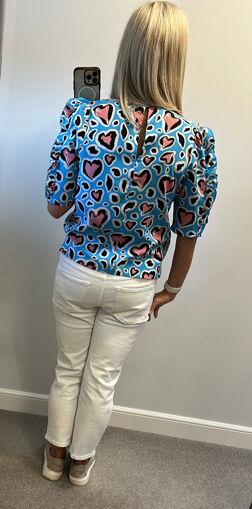 Girl in mind blue heart top size 12