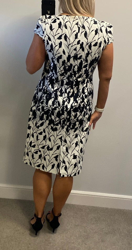 Michaela Louise white and black floral dress size 16