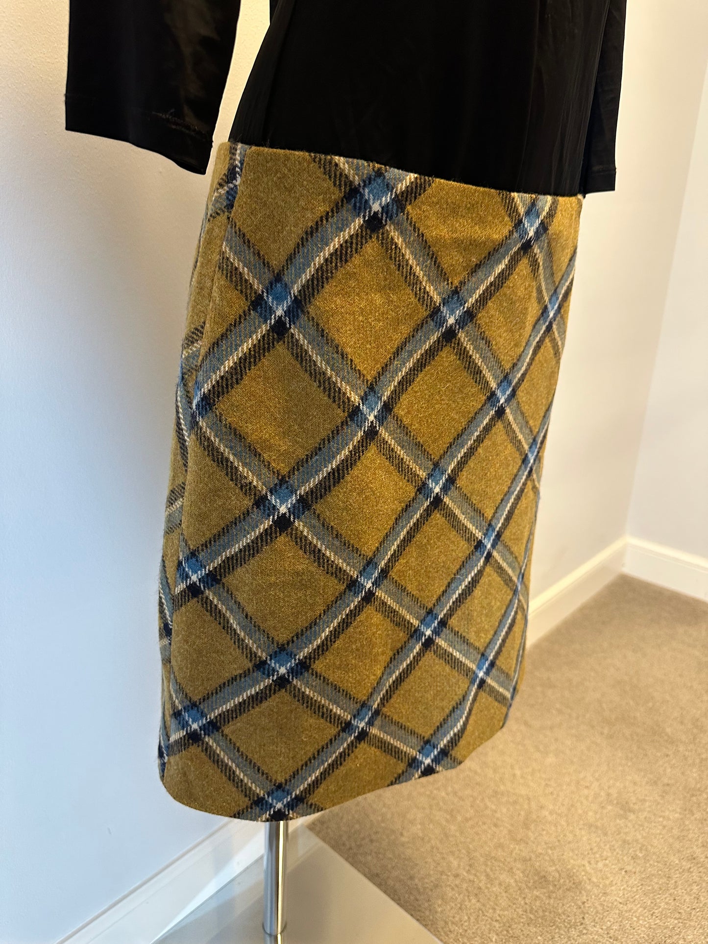 Hobbs mustard / blue “Moon” lana plaid skirt size 12