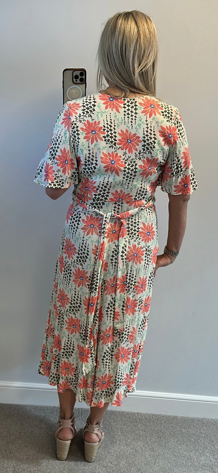 Peruna floral dress size 12