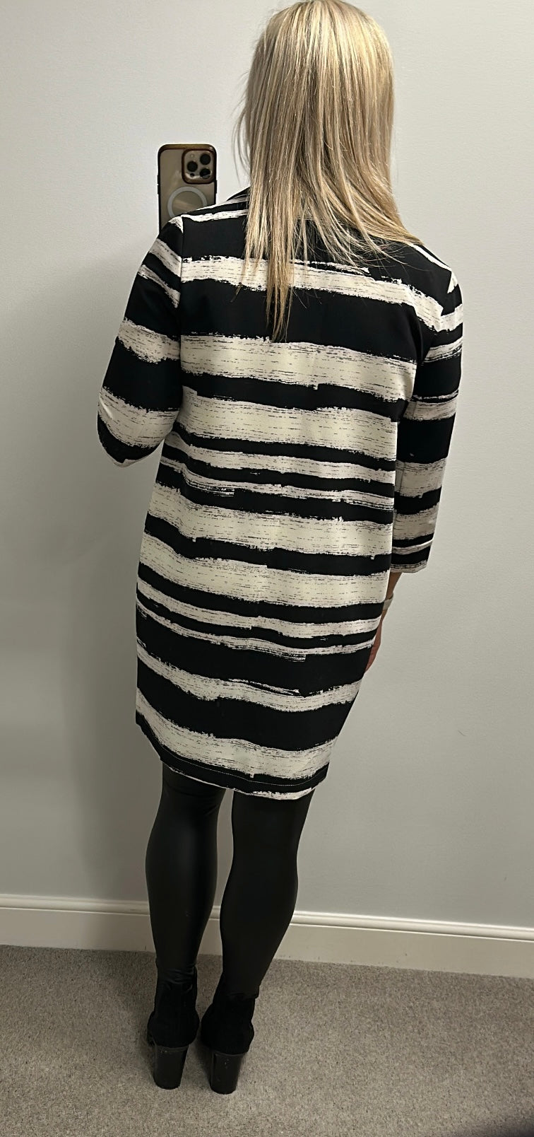 Girls on film black and white long line blazer size 12