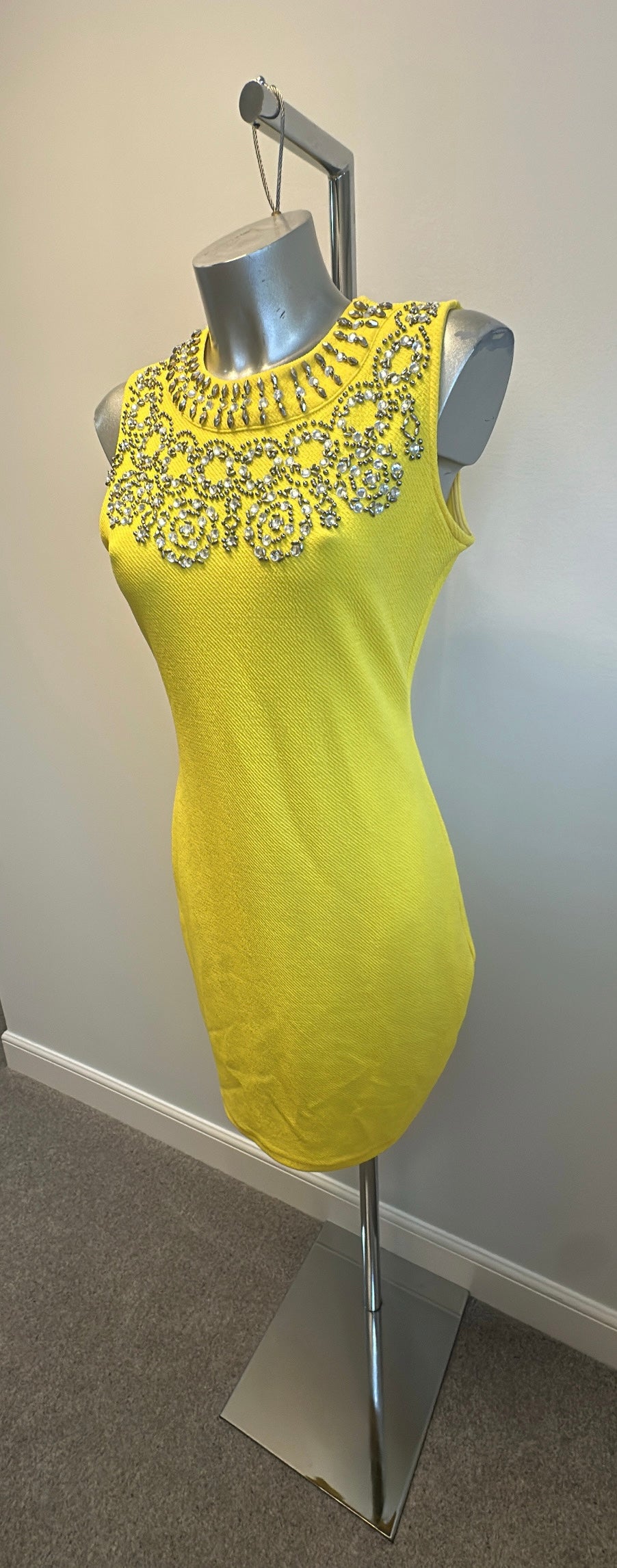 Maia hemera Paris yellow embellished dress would fit upto size 12