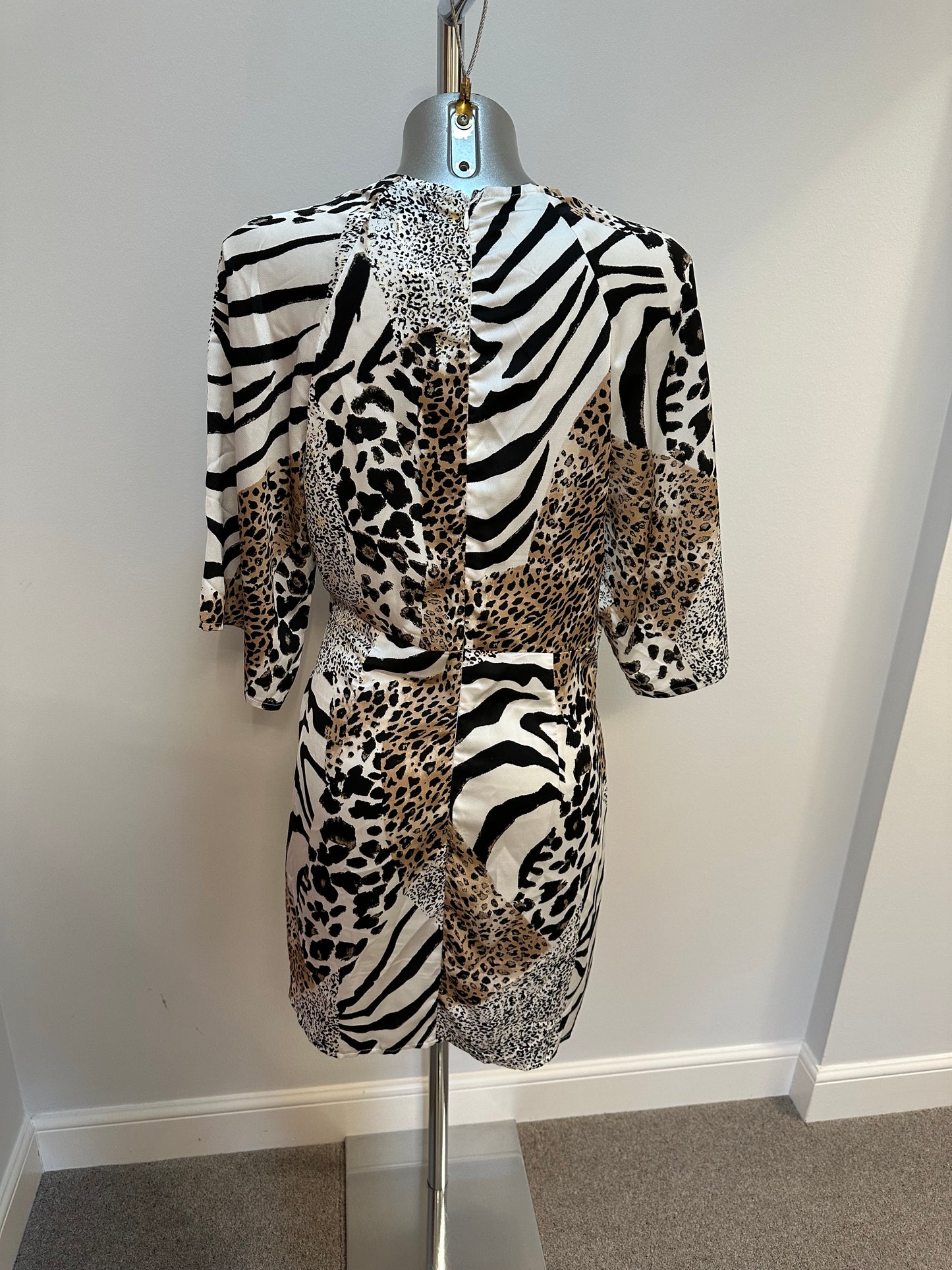 Girl in mind animal print dress size 10