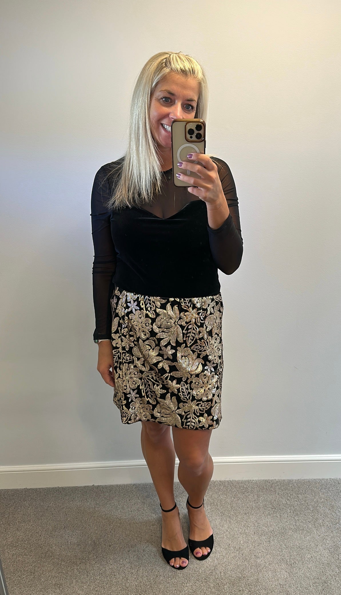 George black and gold sequin skirt size 16