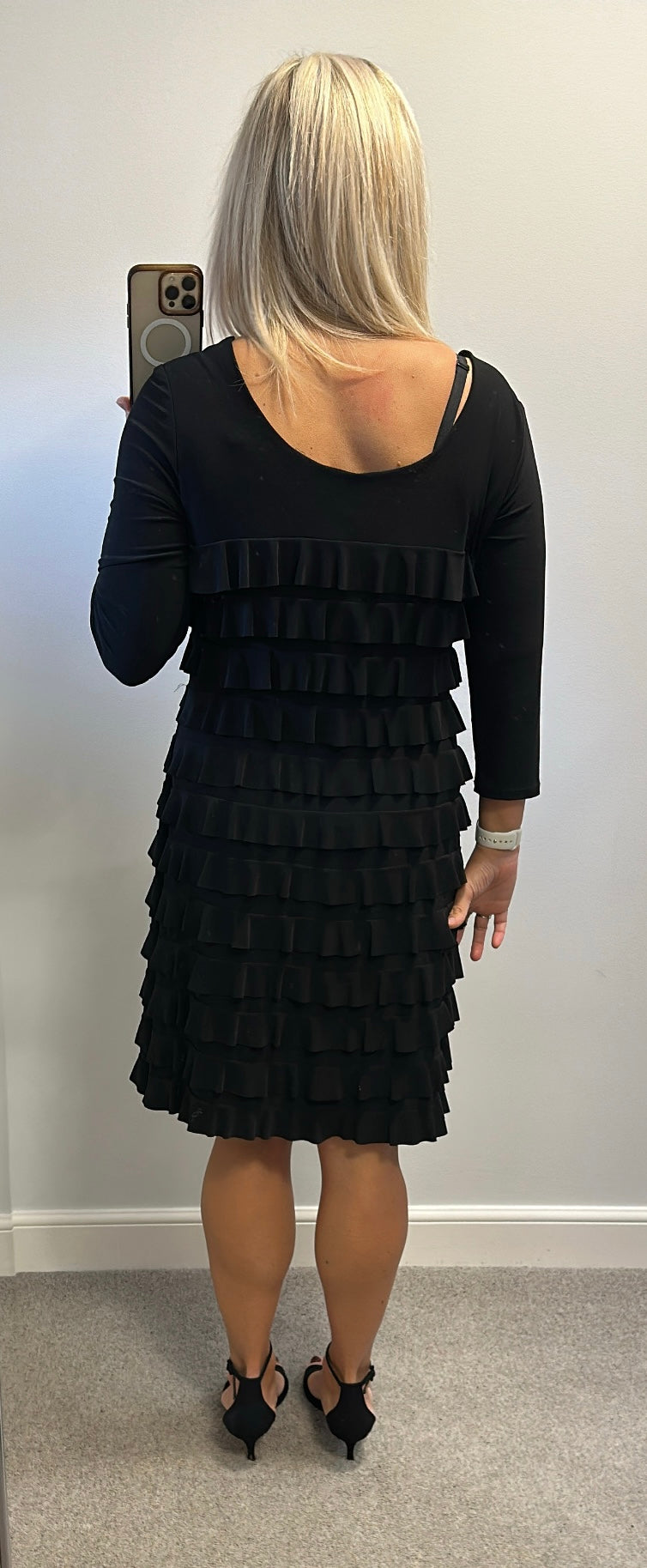 Frank Lyman black ruffle dress size 14
