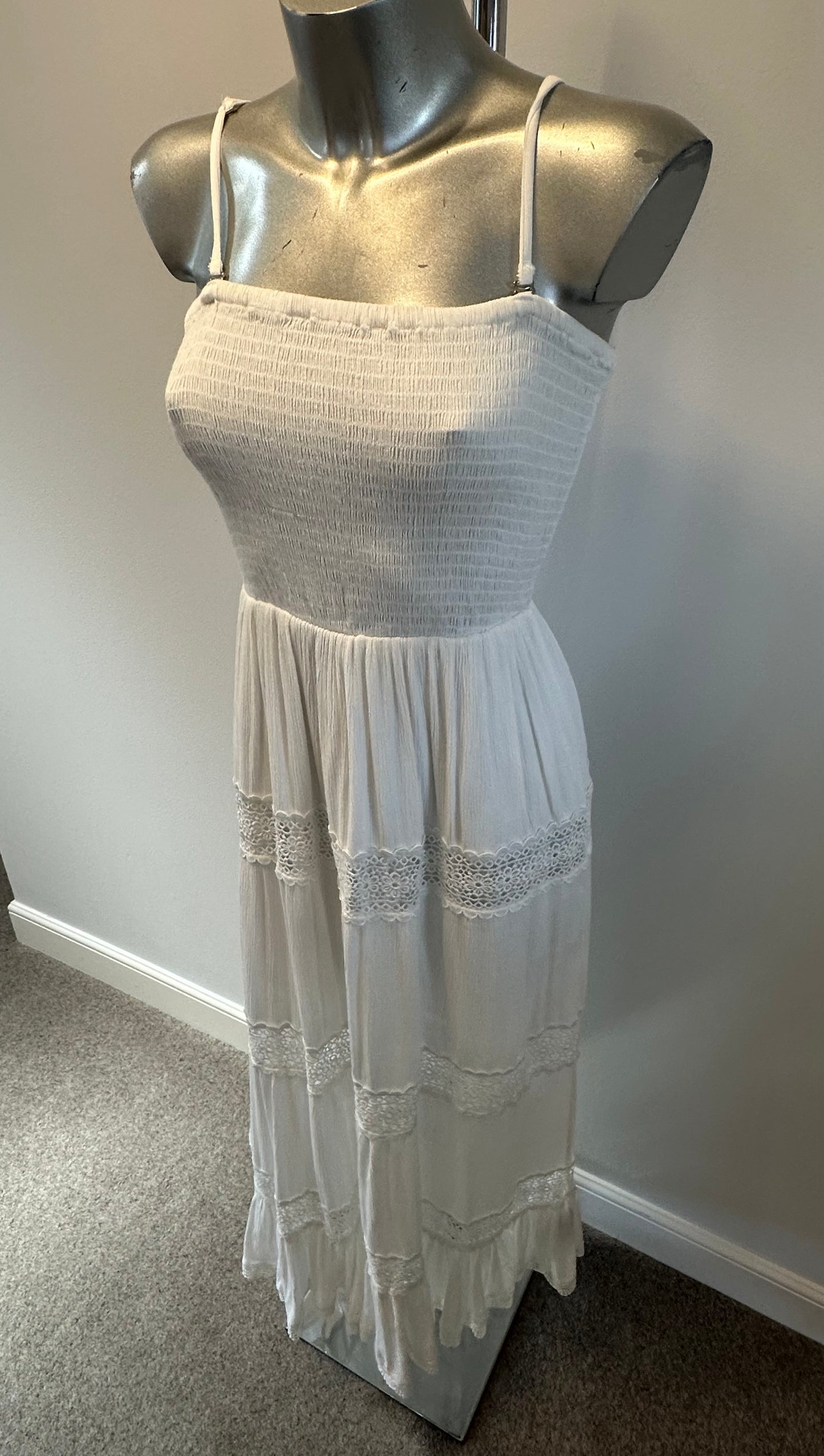 Sosander white dress size 8