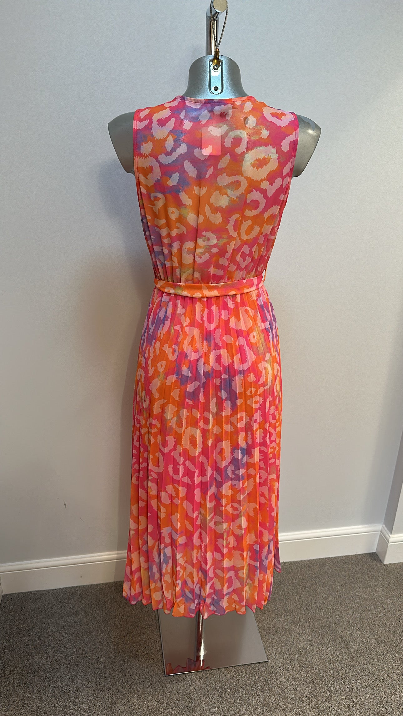 Misumi pink and orange print midi dress size S/M fitting upto size small 12