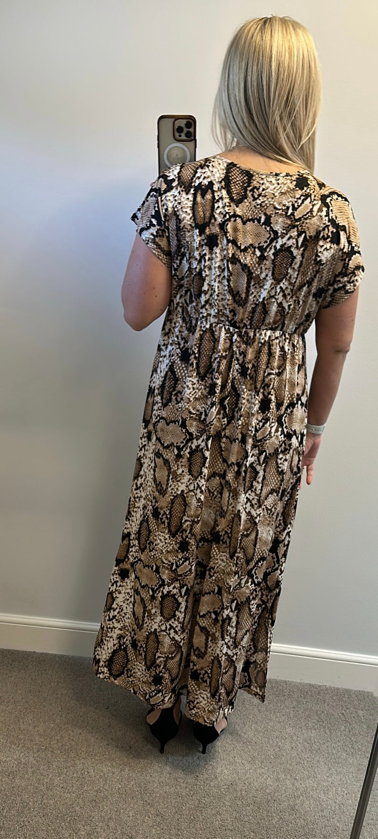 Splendour snakeskin print maxi dress one size fitting upto size 16