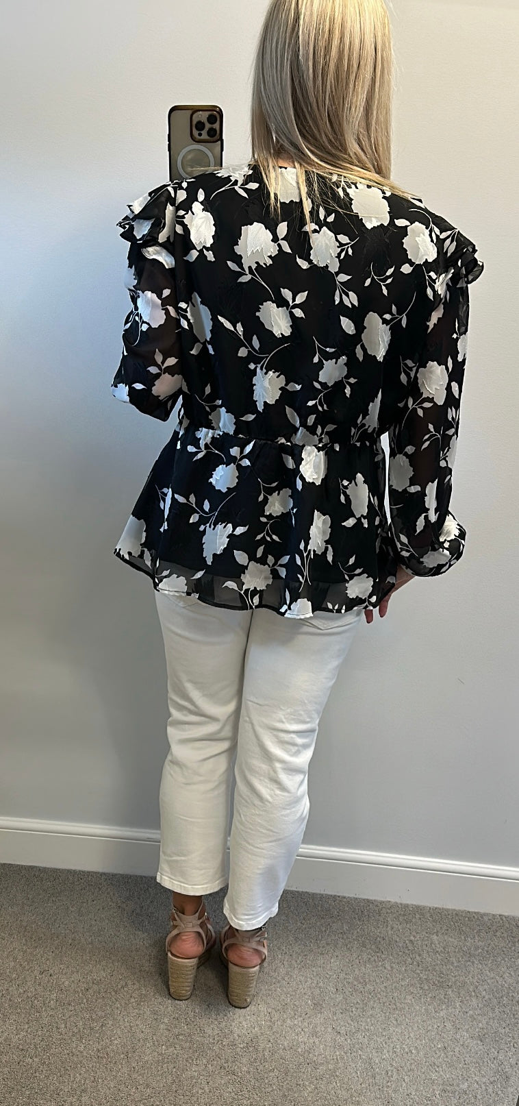 Quiz black floral top size 18