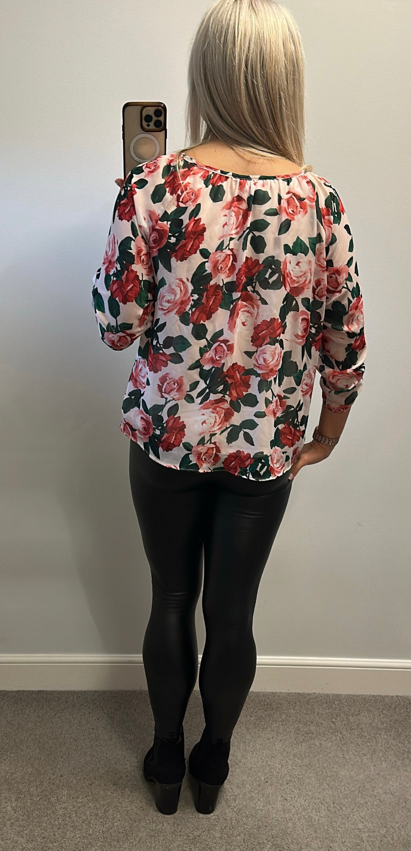 Billie & blossom floral sheer blouse with elasticated sleeves size 14