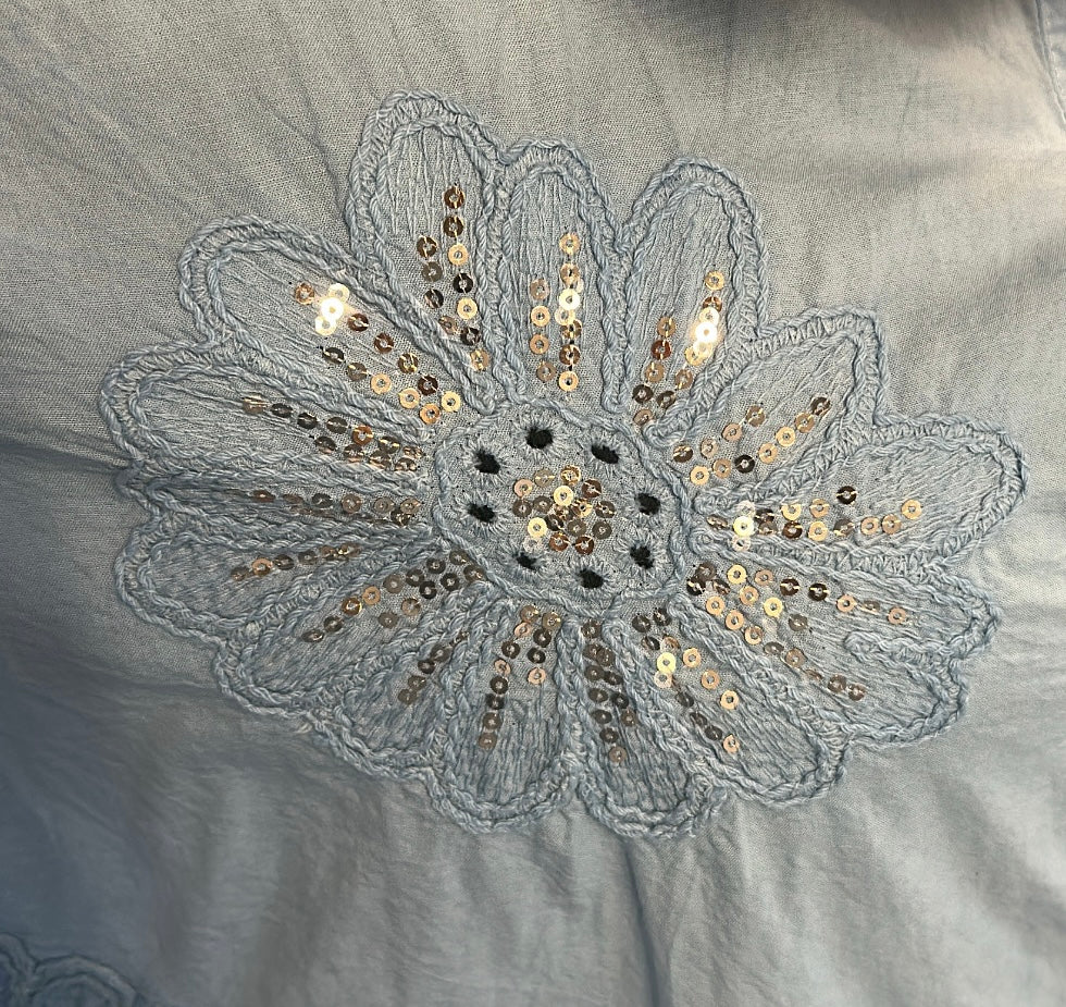 New collection blue sequin flower shirt onesize fitting upto size 18 brand new with tags