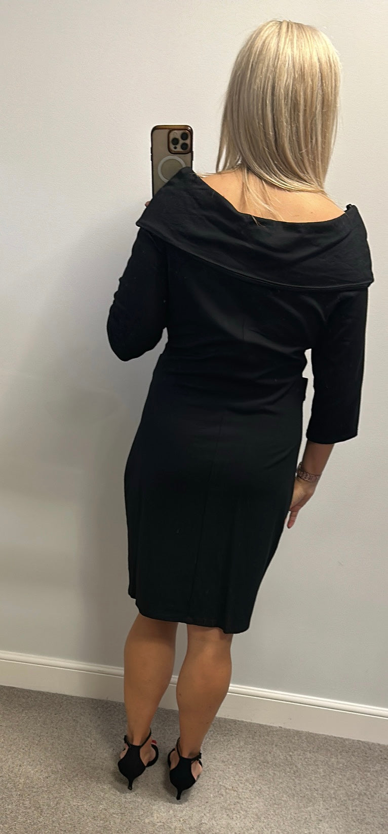 Frank Lyman black dress size 18