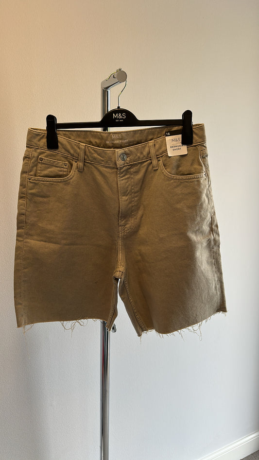 Marks and Spencer’s beige Bermuda shorts size 16 brand new with tags
