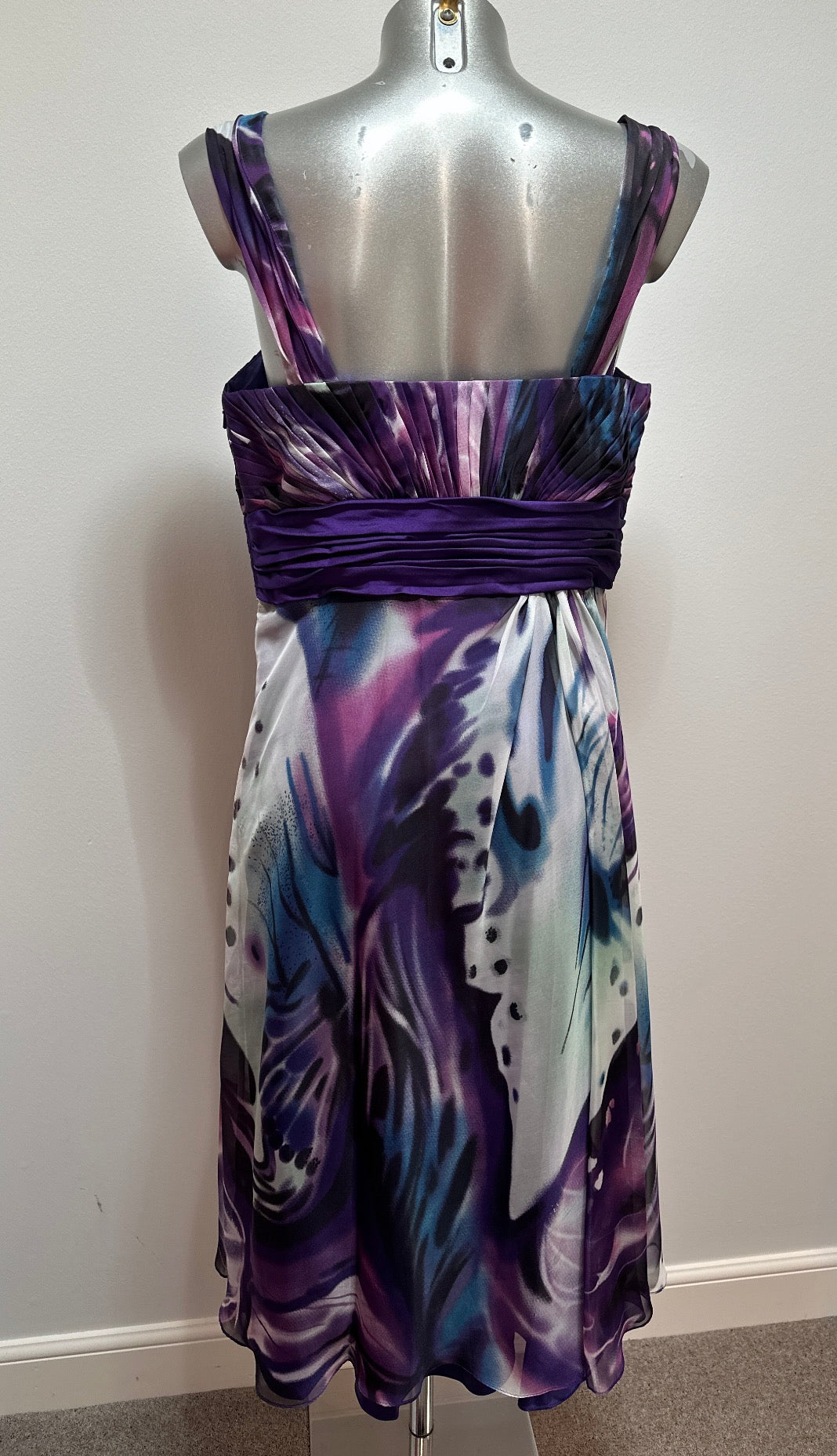 Veni Infantino purple abstract print dress with embellished jewels small size 14