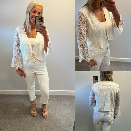 Cream lace top onesize would fit upto size 16