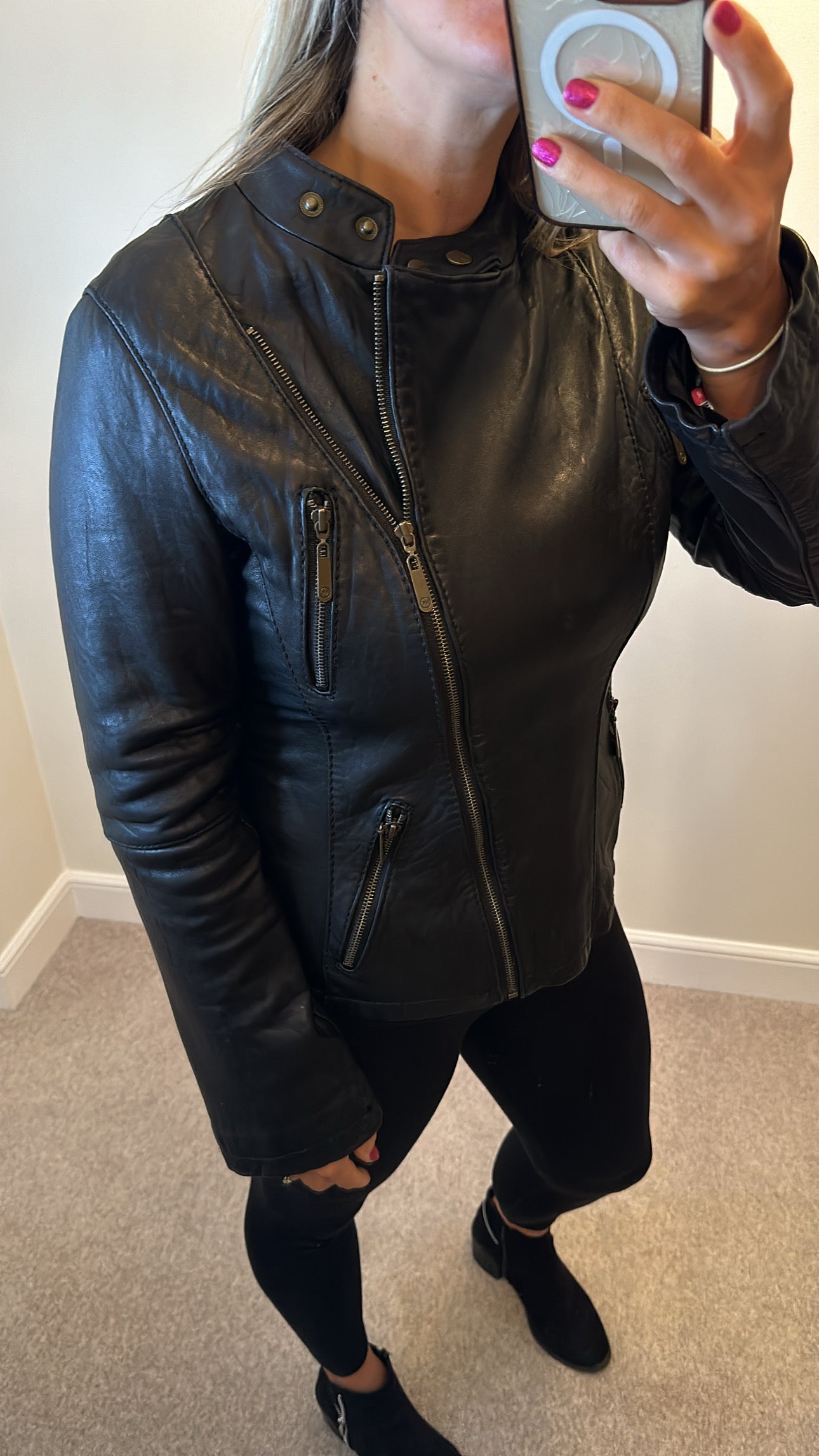 Michael Kors leather jacket size L fit upto size 12