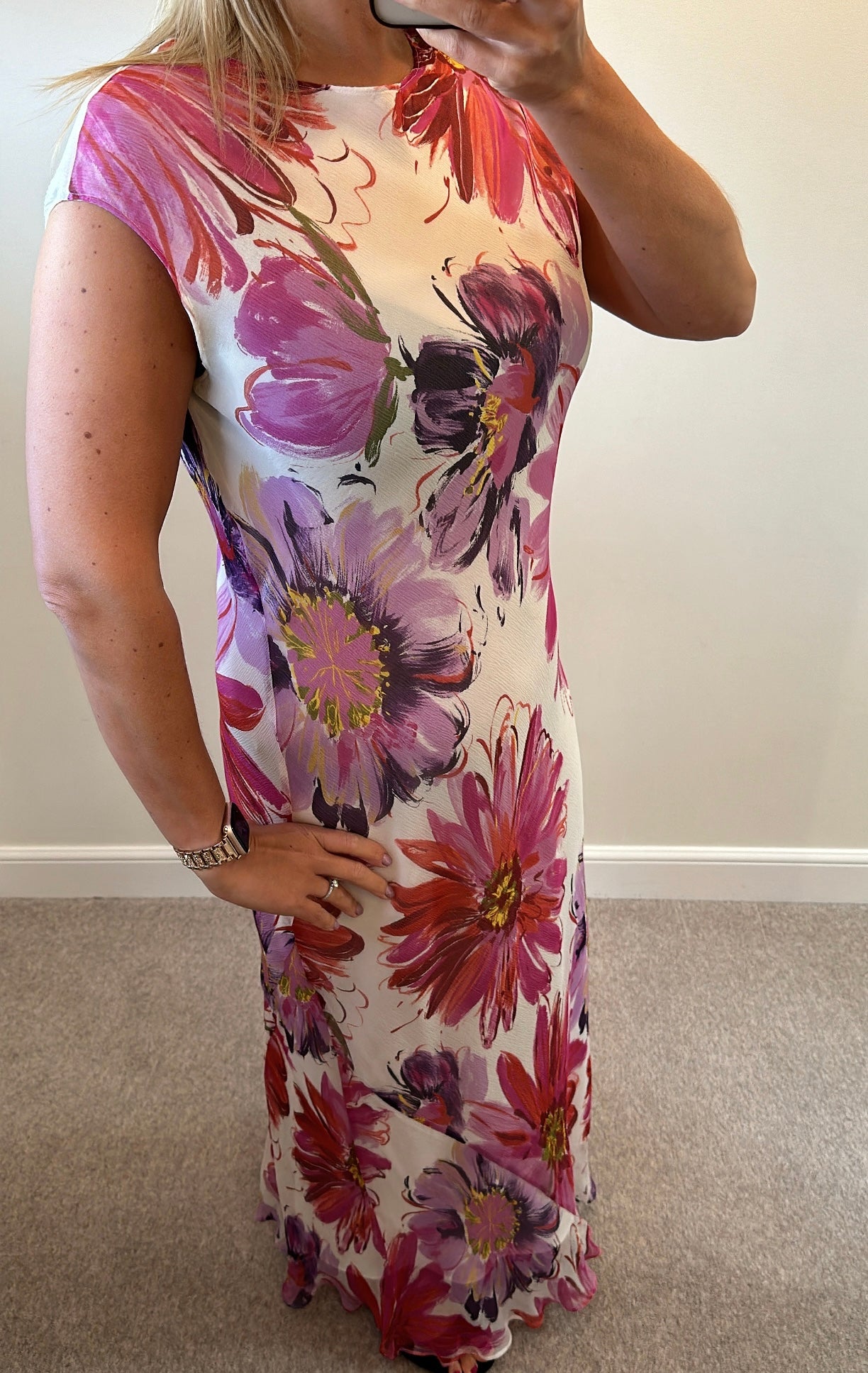 Floral silk dress would fit upto size 16