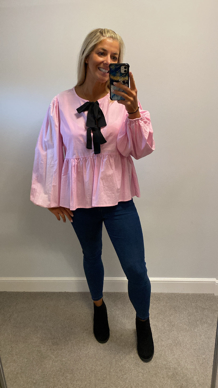 Pieces pink black bow top size xl would fit upto size 18