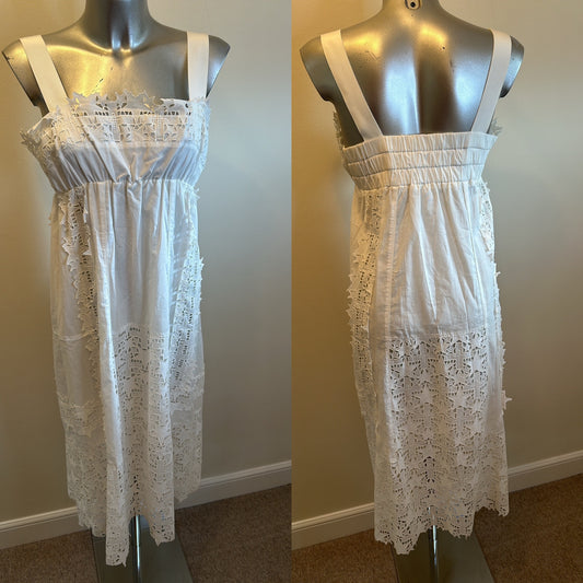 Saks fifth avenue white lace dress size 10-12 brand new with tags