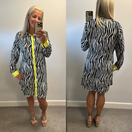 Girl in mind black and white print shirt dress size 14