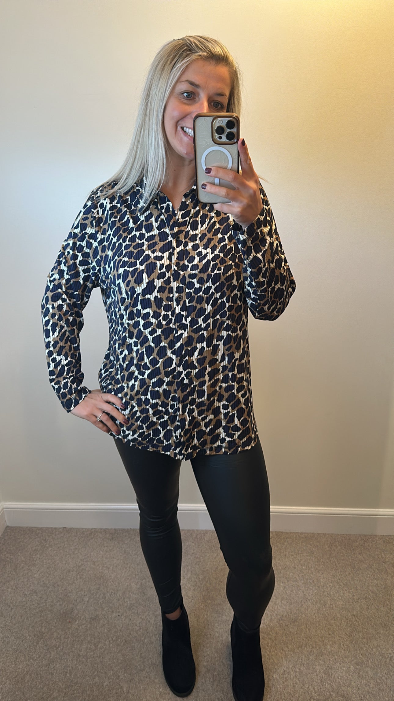 Barbara Lebek navy animal print shirt size 20