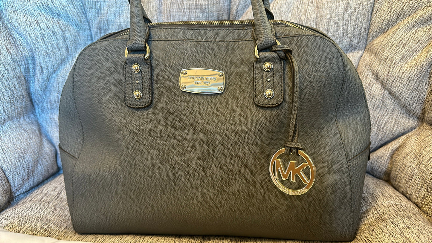 Michael Kors Saffiano grey bag