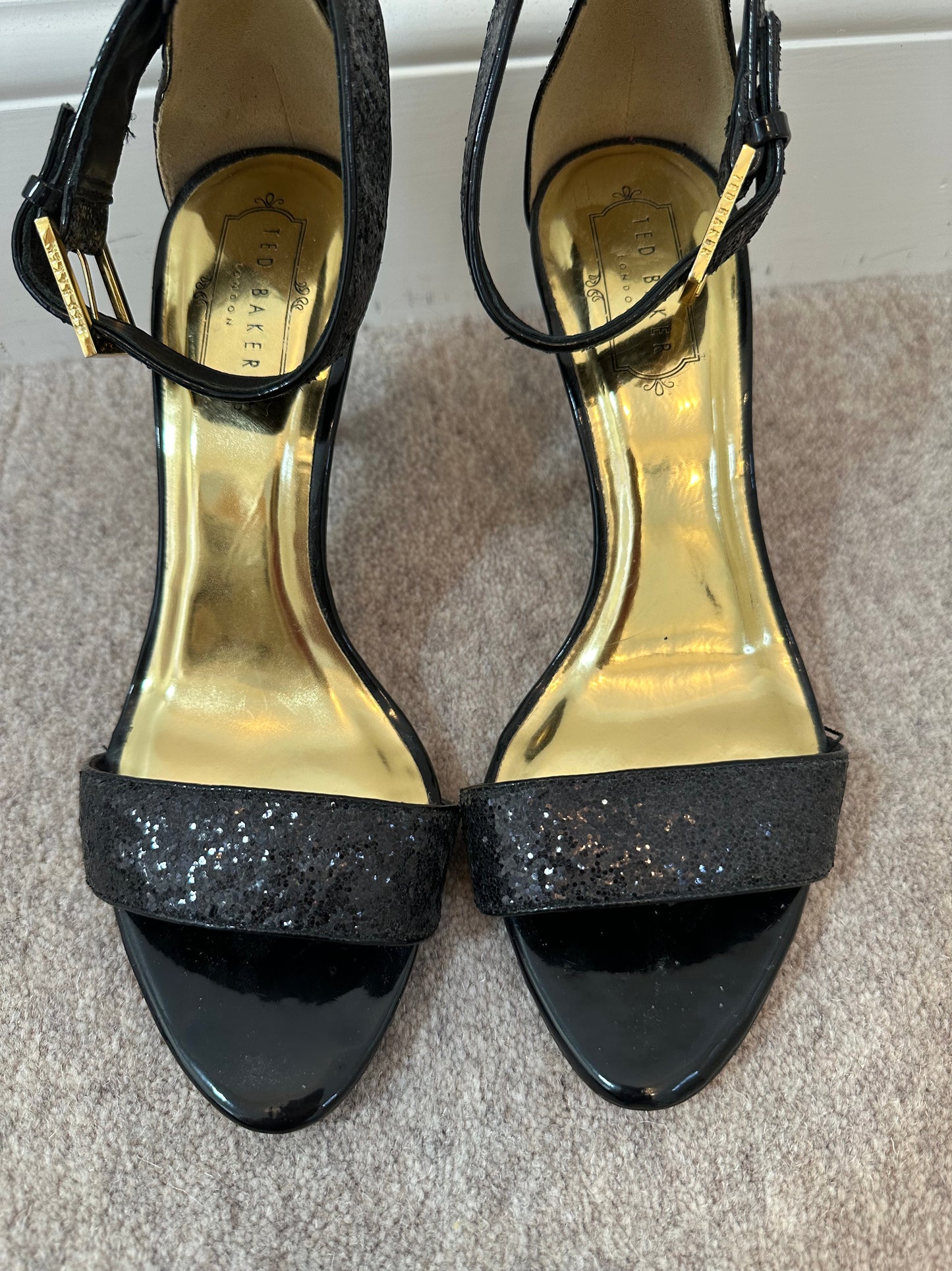 Ted Baker black glitter sandals size UK 6 

brand new