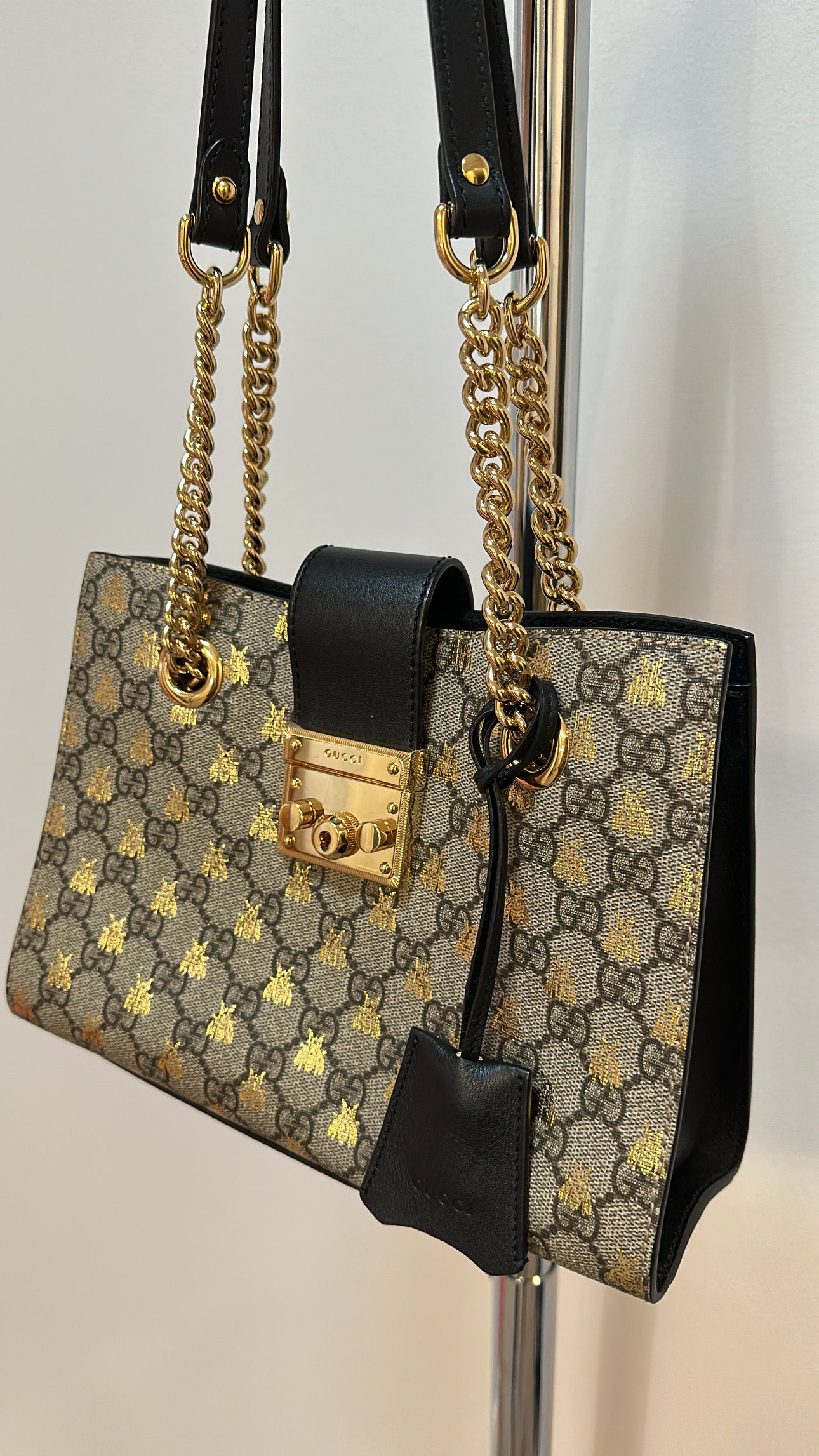 Gucci Padlock Small GG Supreme Bee shoulder tote leather bag