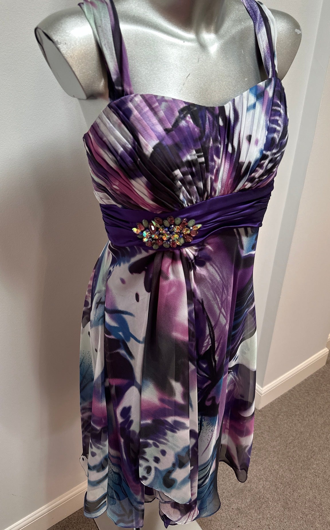 Veni Infantino purple abstract print dress with embellished jewels small size 14