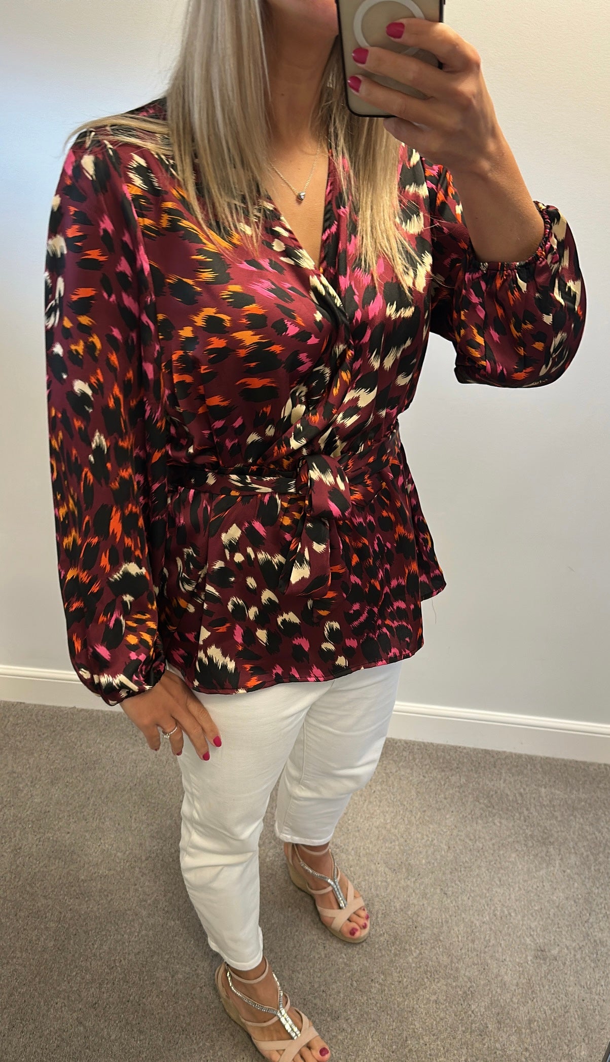 Girl in mind burgundy print top size 18