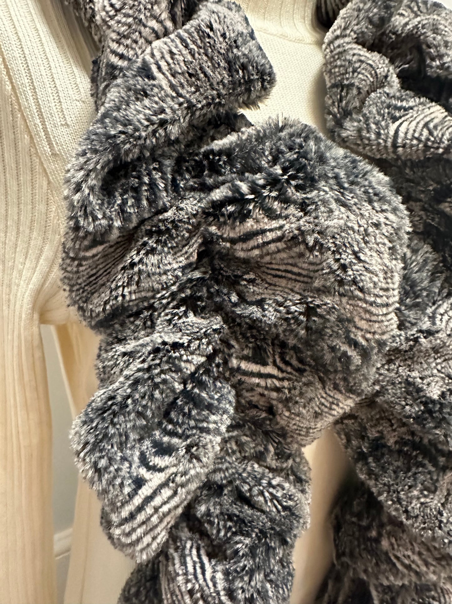 Luxury faux fur grey scrunchy scarf