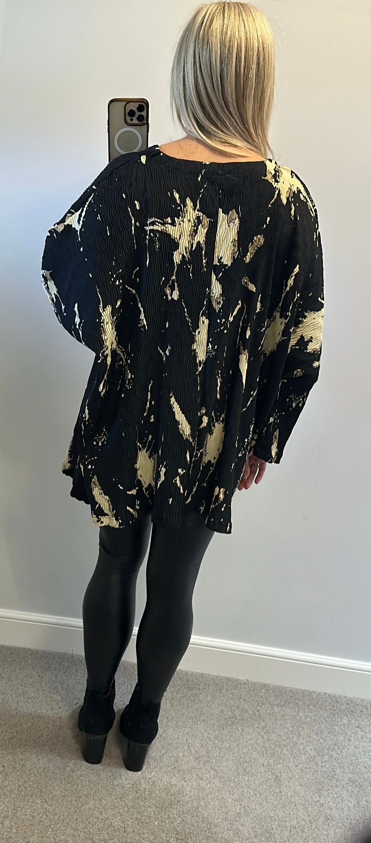 Bella blue black and beige print top size L/XL fitting upto size 20+
