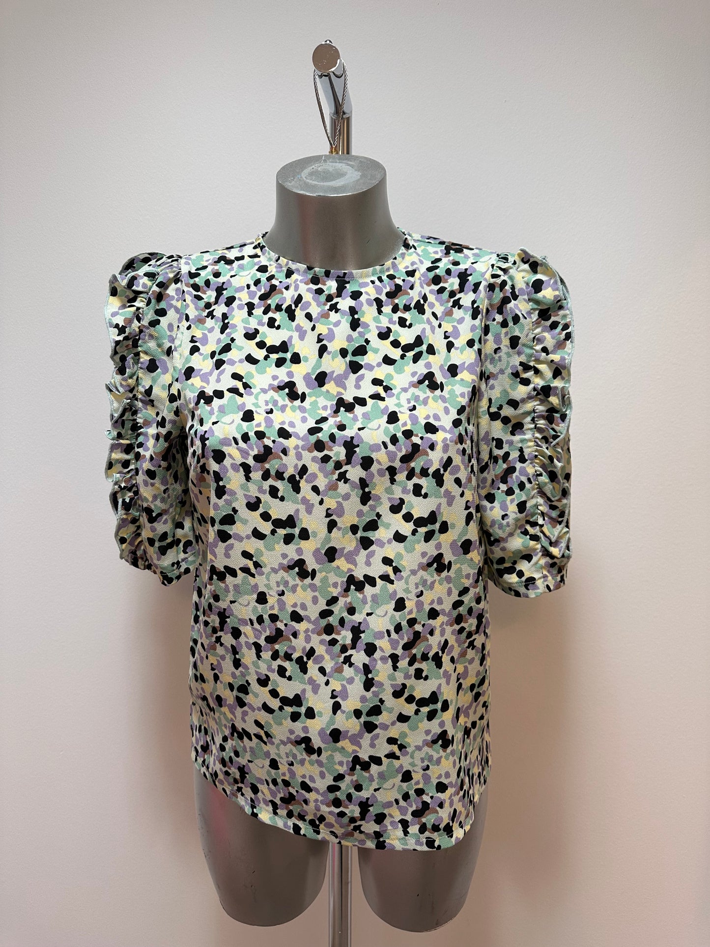 Girl in Mind colourful blouse with frill sleeves size 8