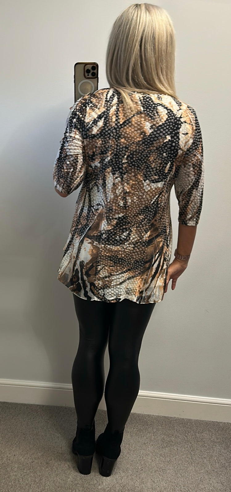 Casa Mia print top size M would fit upto size 16