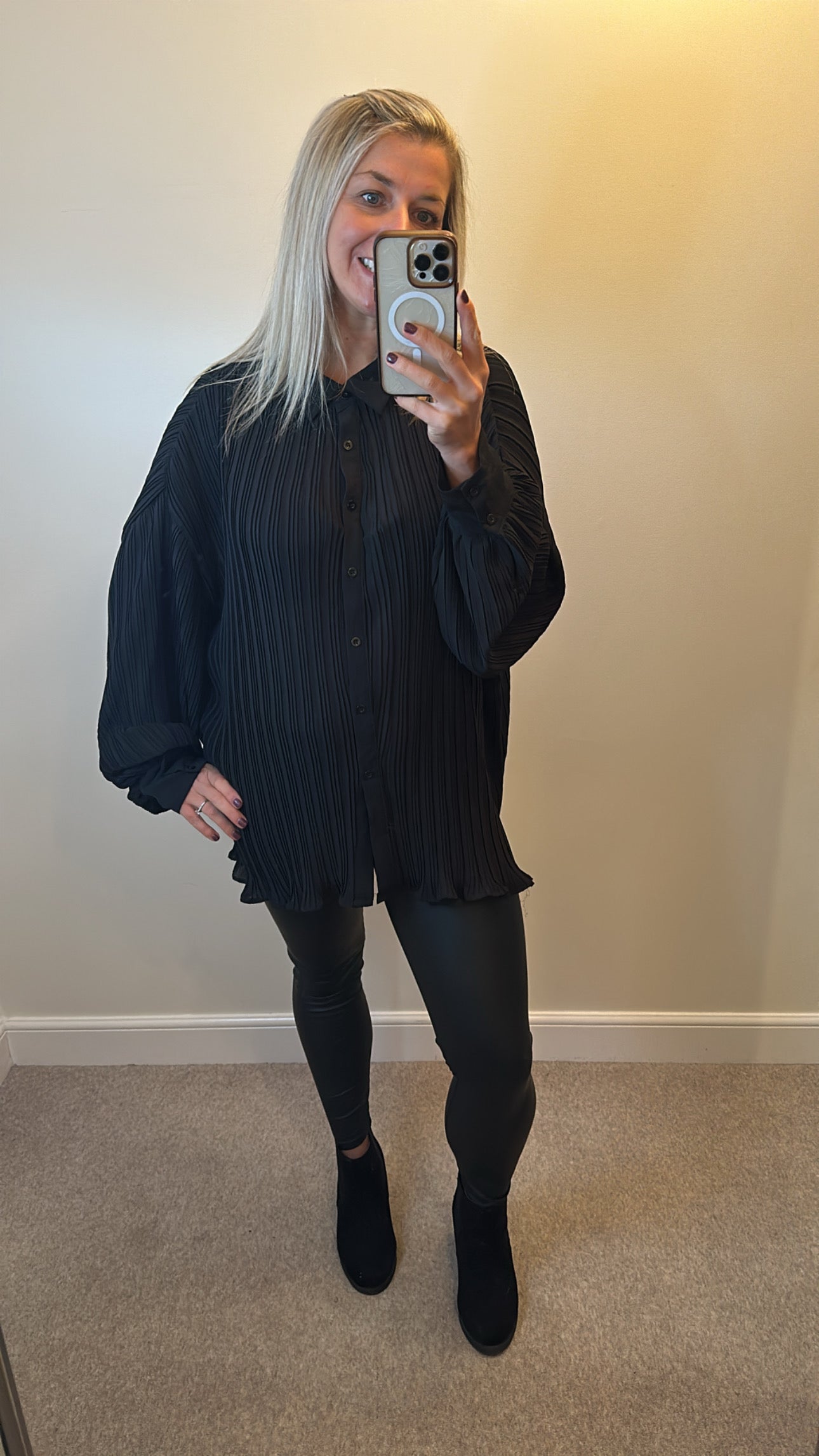 In the style black soft ribbed shirt size 20