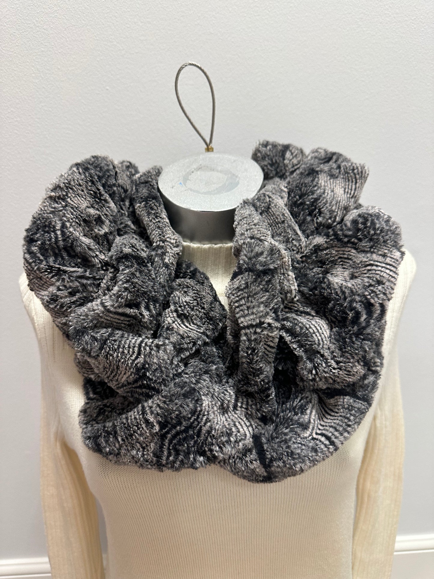 Luxury faux fur grey scrunchy scarf