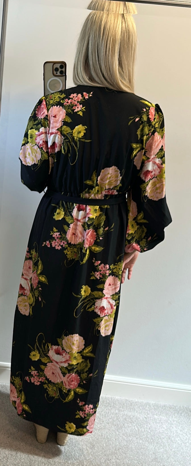 Girl in mind black floral dress size 18