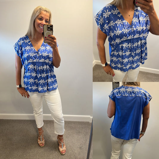 Next blue and white embroidered cotton top size 18 brand new with tags