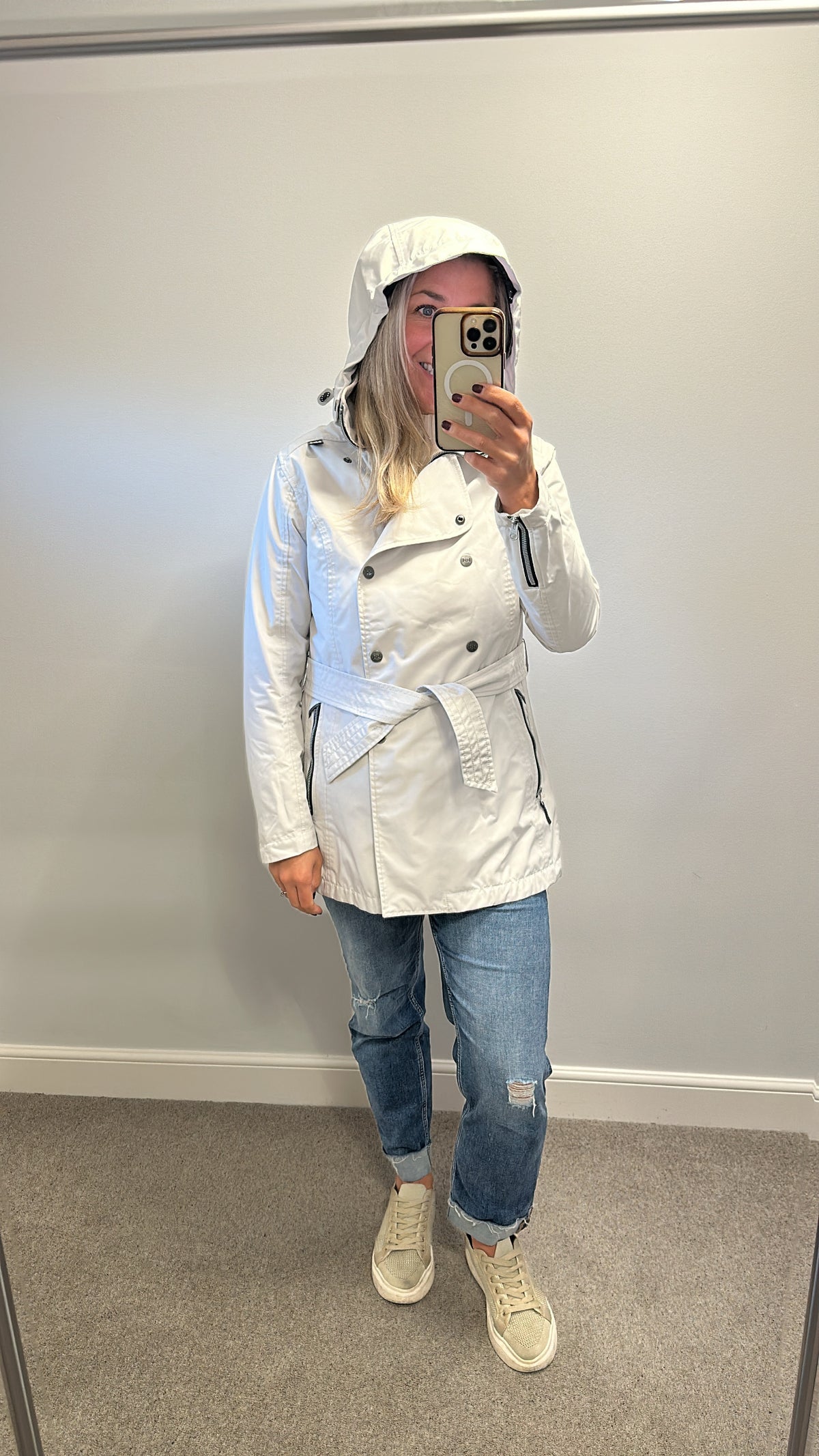 Helly Hansen off white Welsey II Waterproof Trench Coat size M would fit upto size 12 also available in black