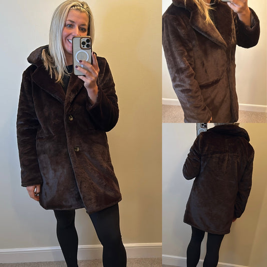 Brown faux fur jacket would fit upto size 16 brand new with tags