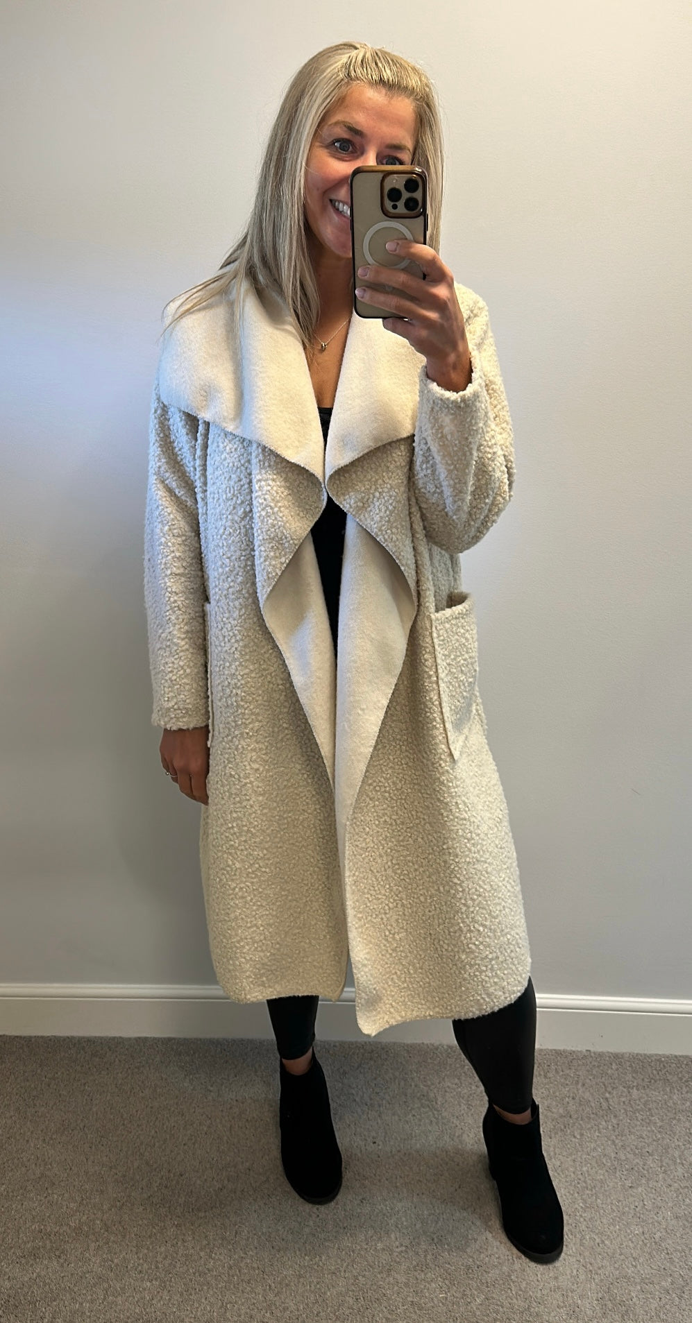 Glossy made in Italy Cream Teddy bouchle cardigan one size would fit upto size 16