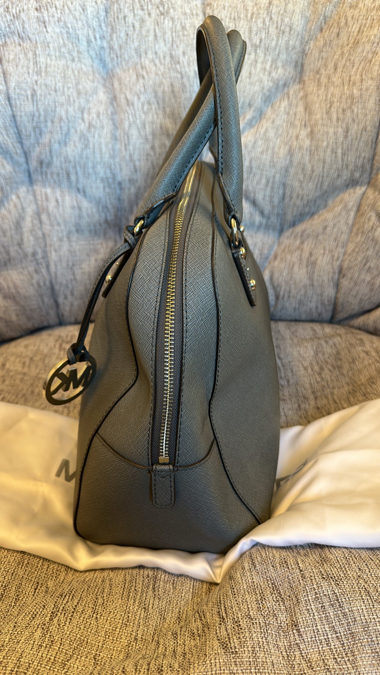 Michael Kors Saffiano grey bag