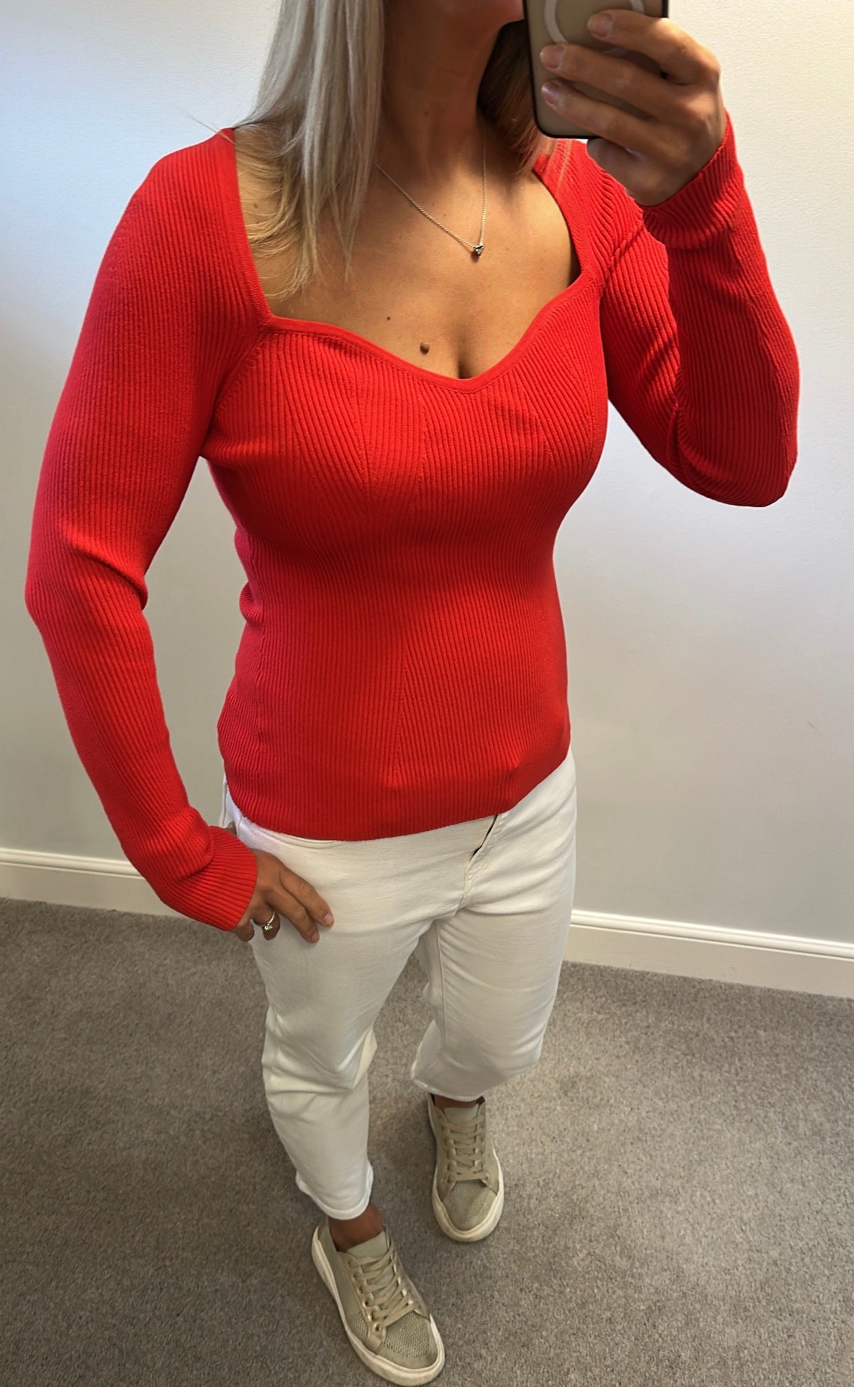 Sosander red knit top size 12