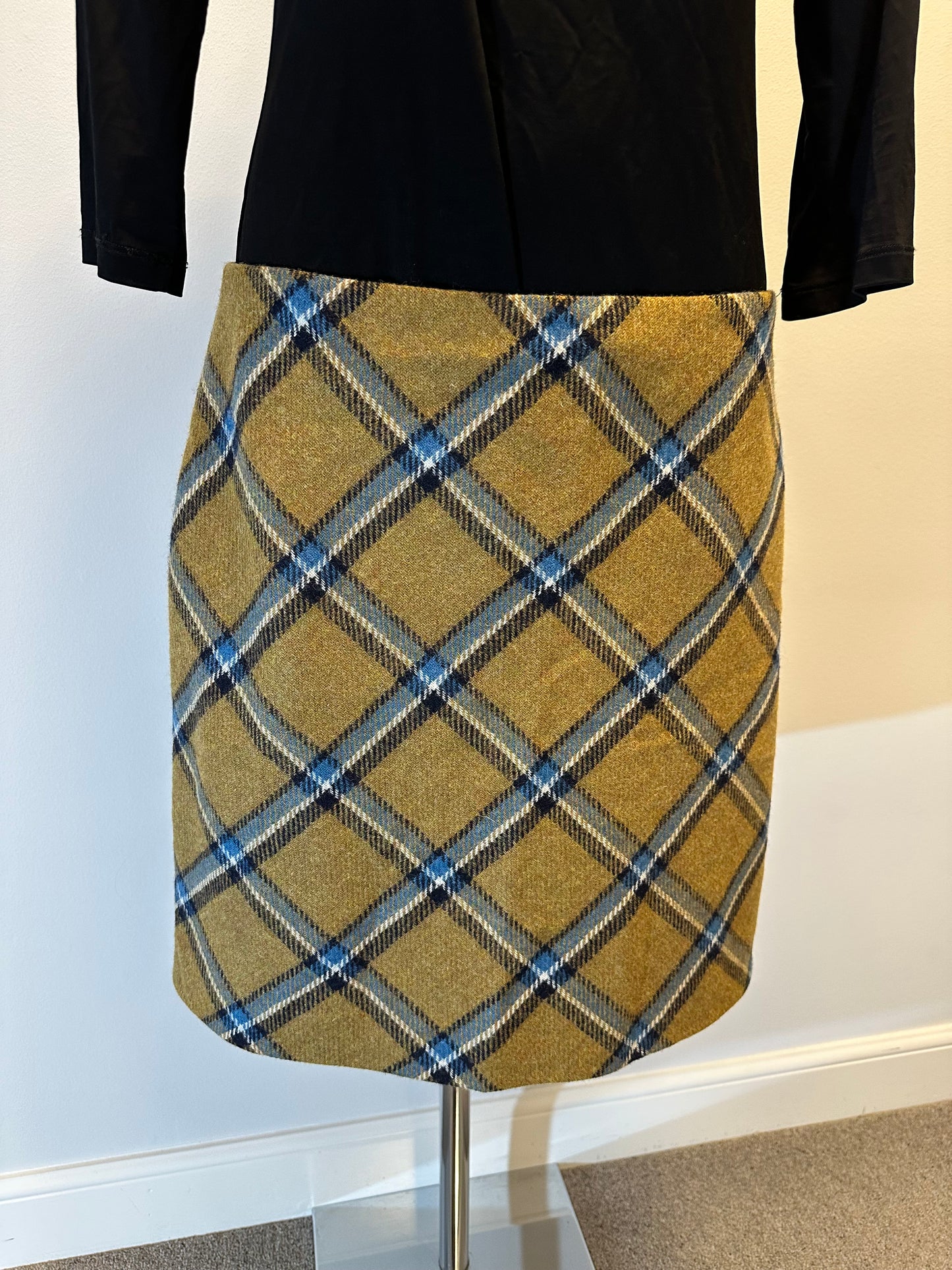 Hobbs mustard / blue “Moon” lana plaid skirt size 12