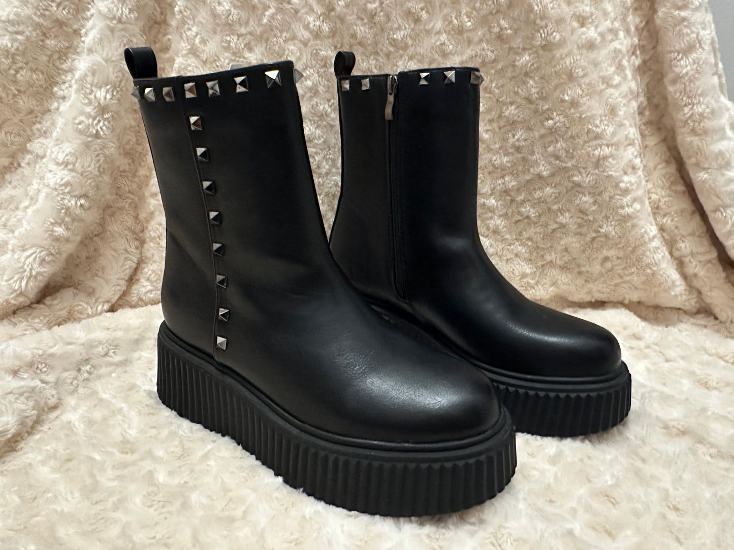 Alta Moda black studded boots size UK 7 brand new