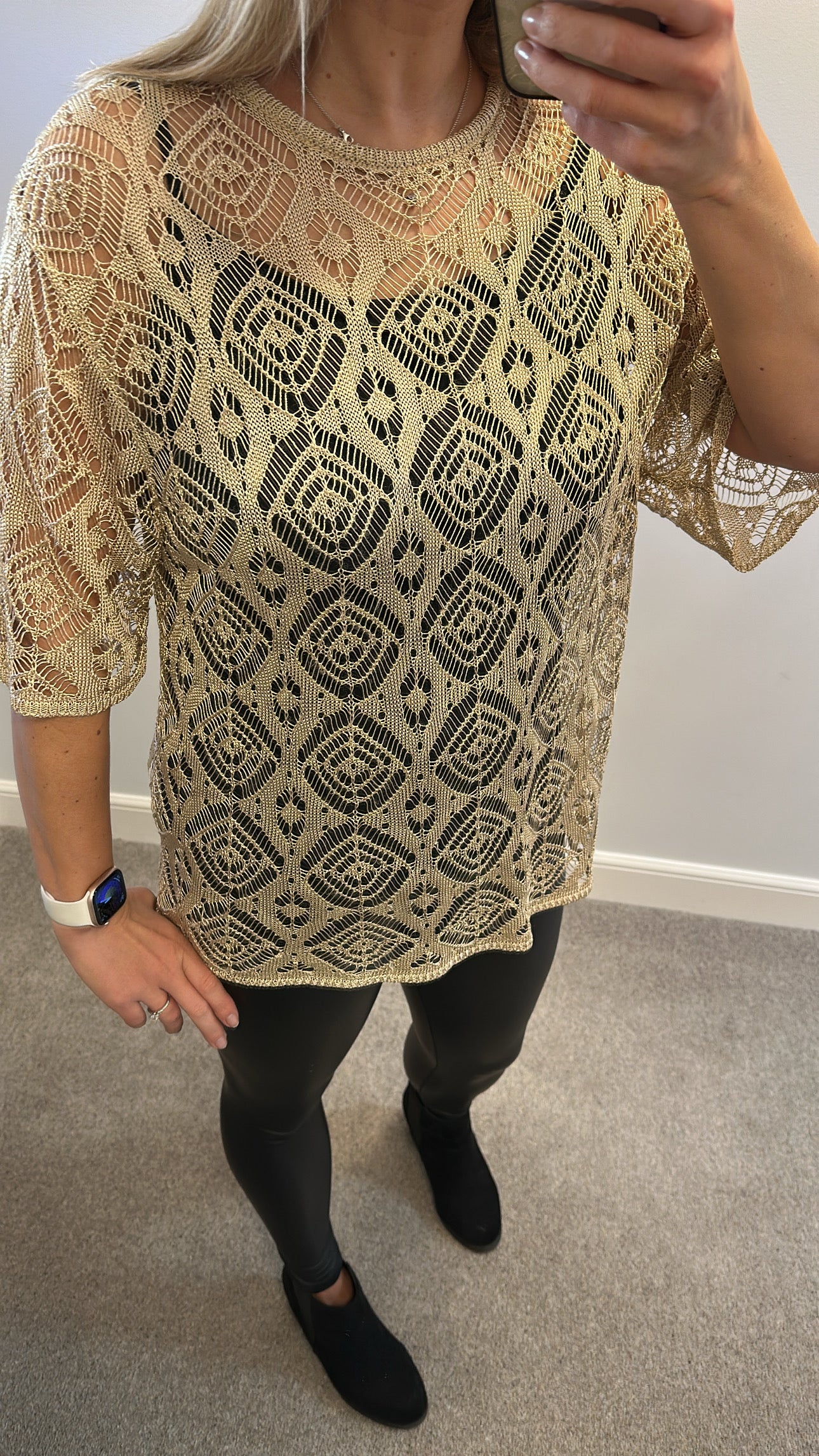 Zara gold knit 3/4 length top size XL would fit upto size 18