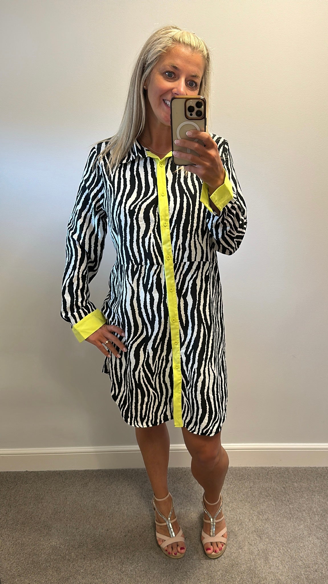 Girl in mind black and white print shirt dress size 14