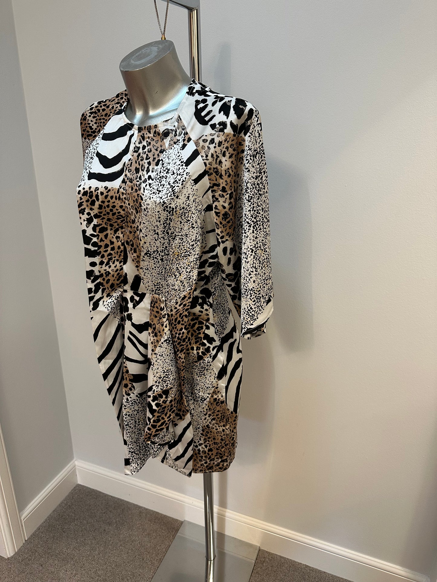 Girl in mind animal print dress size 10