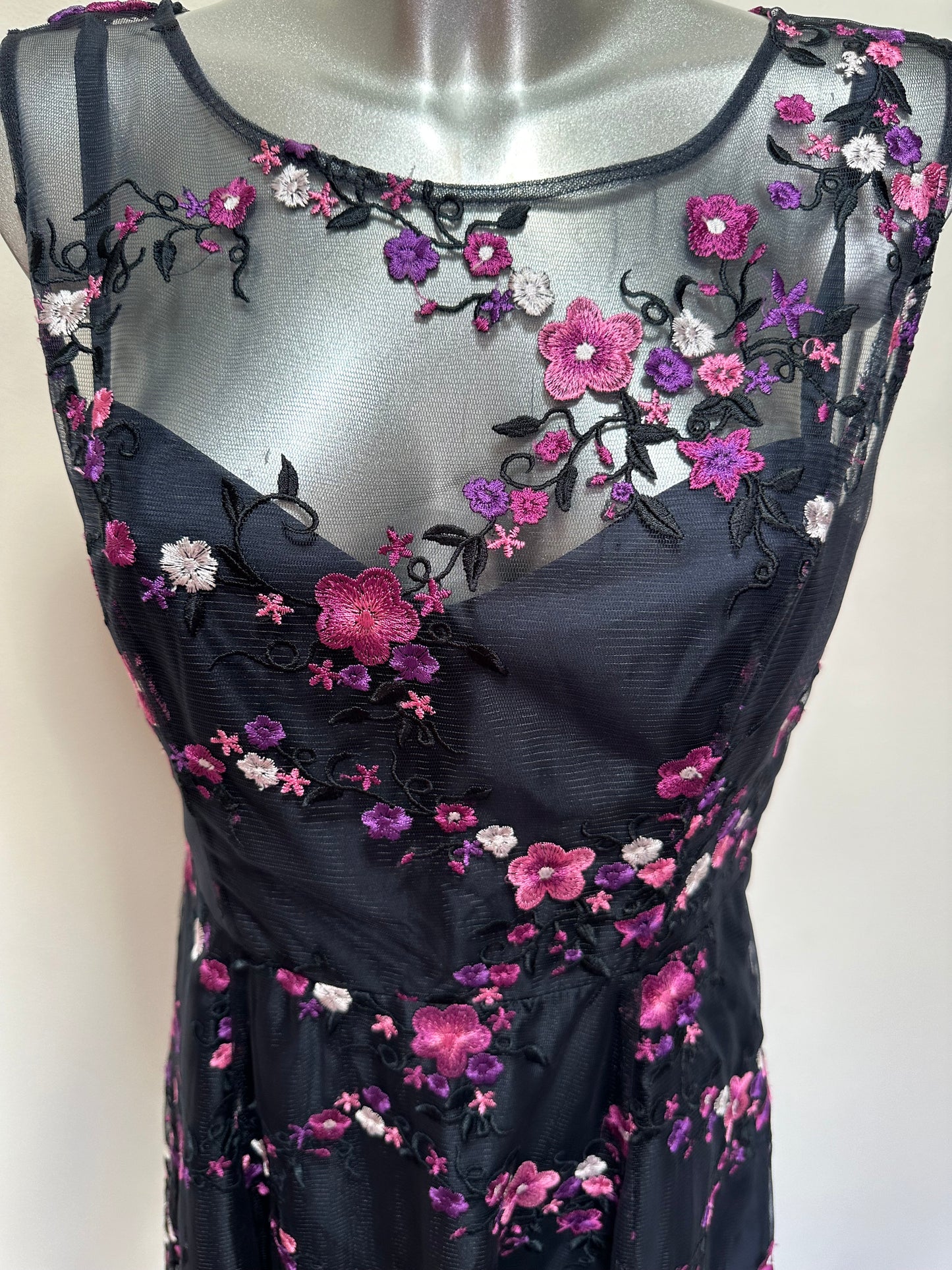 Phase eight black embroidered dress size 14 (neat size 14-more suited to size 12)